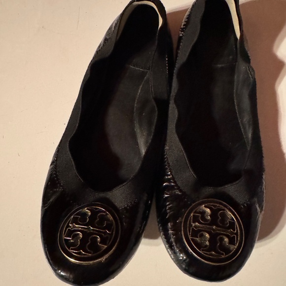 Tory Burch Travel Ballet Flats womens size 6   black flats with glossy finish. F - Picture 3 of 6
